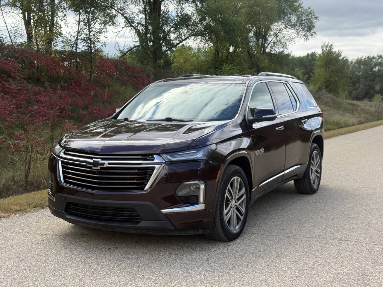 Used 2022 Chevrolet Traverse High Country AWD/4WD image 2