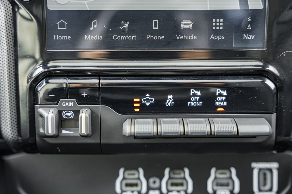 Used 2025 RAM 1500 Limited image 34