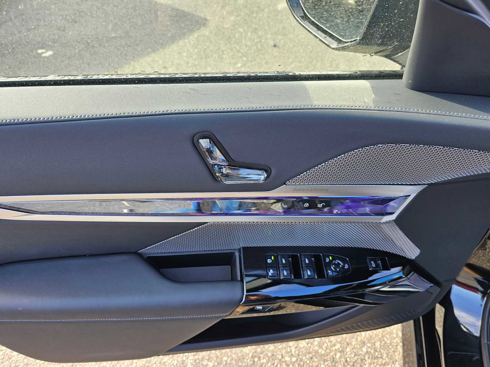 New 2024 BMW i7 xDrive60 image 24