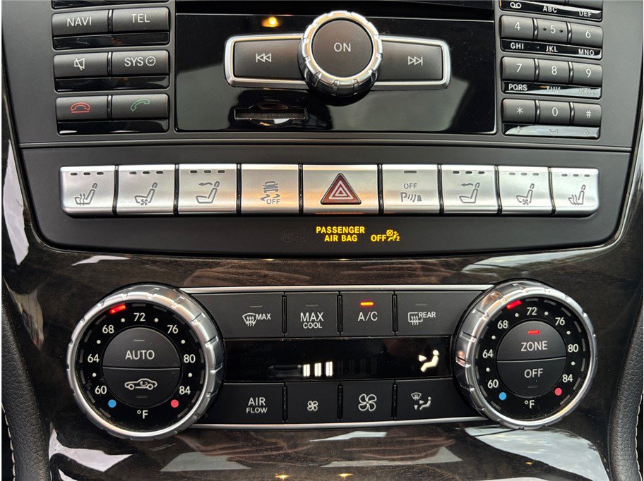 Used 2015 Mercedes-Benz SL 550 image 33