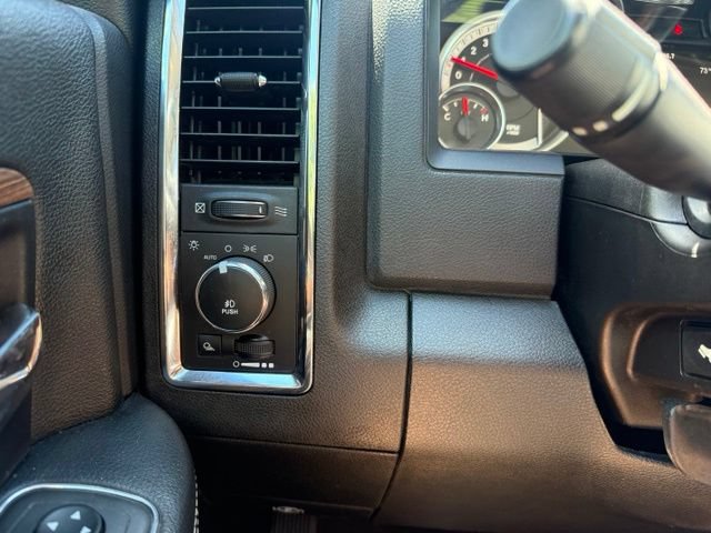 Used 2014 RAM 2500 Laramie w/ Convenience Group AWD/4WD image 25