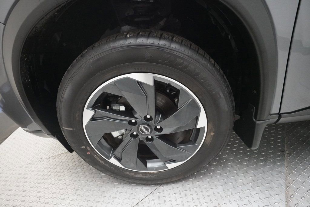 Certified 2024 Nissan Rogue SV image 28