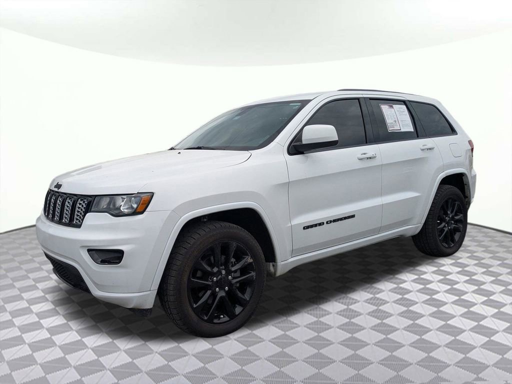 Used 2020 Jeep Grand Cherokee Altitude image 7