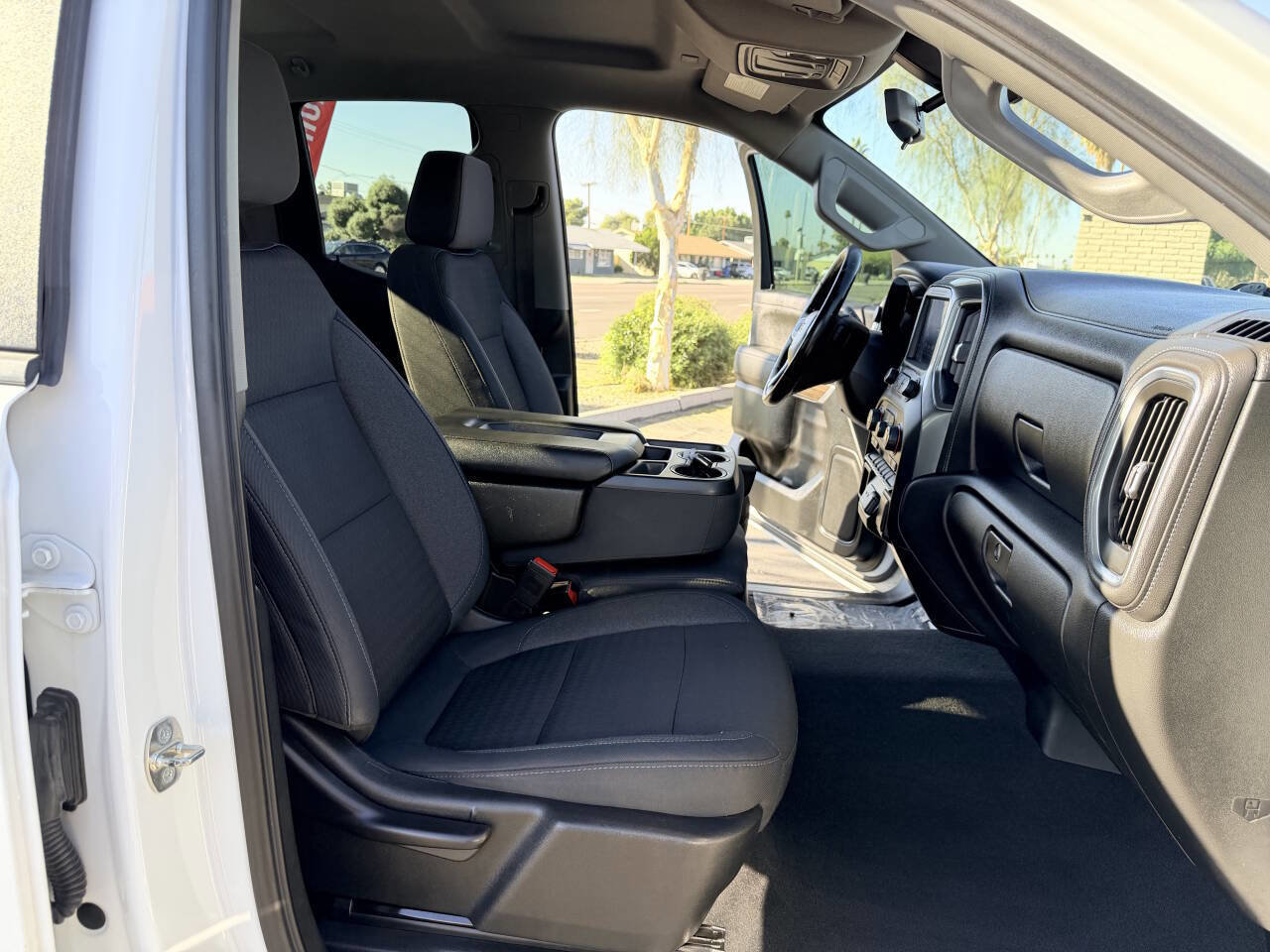 Used 2019 Chevrolet Silverado 1500 LT w/ All-Star Edition AWD/4WD image 30