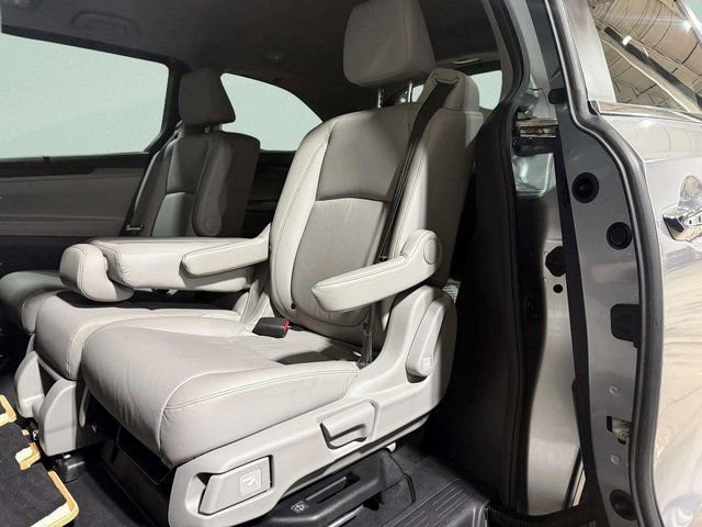 Used 2023 Honda Odyssey EX-L image 26