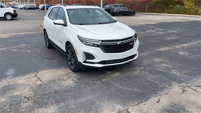 Certified 2022 Chevrolet Equinox RS image 2