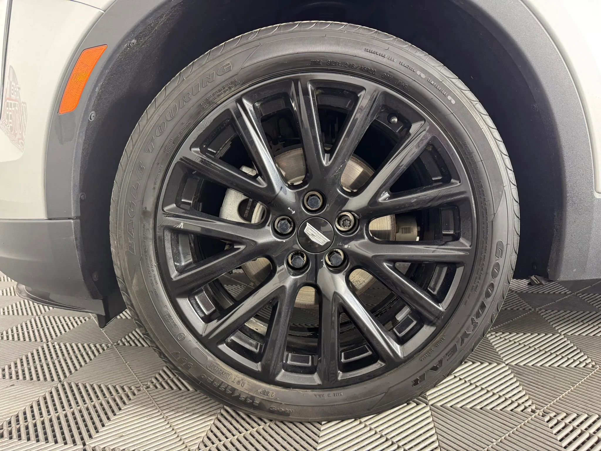Used 2021 Cadillac XT4 Luxury w/ LPO, Onyx Sport Package AWD/4WD image 47
