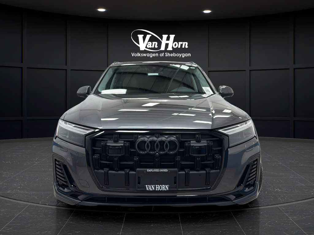 Used 2025 Audi Q7 2.0T Premium w/ Convenience Plus Package AWD/4WD image 2