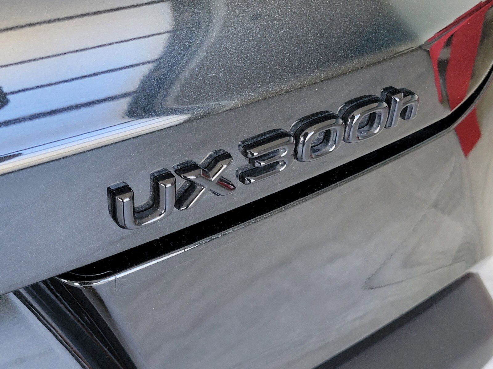 Certified 2025 Lexus UX 300h FWD image 6