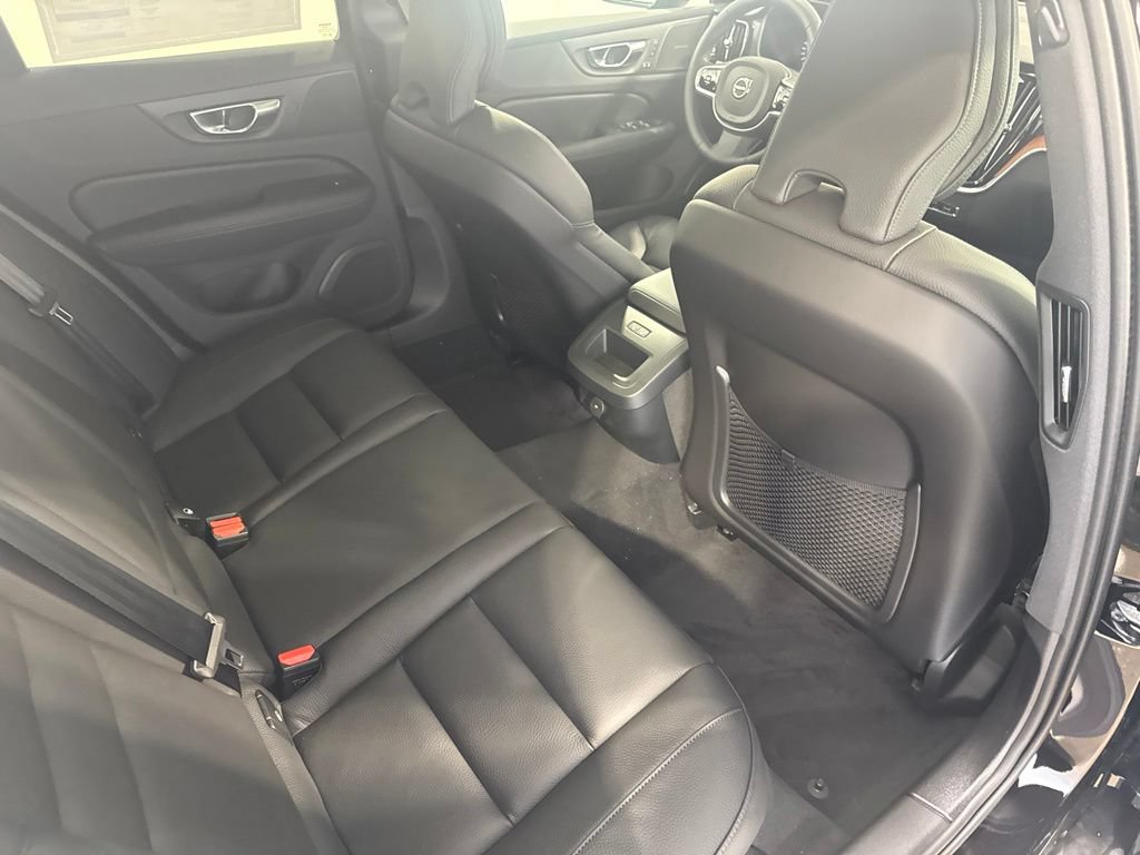 New 2026 Volvo V60 B5 Cross Country Plus w/ Climate Package AWD/4WD image 24