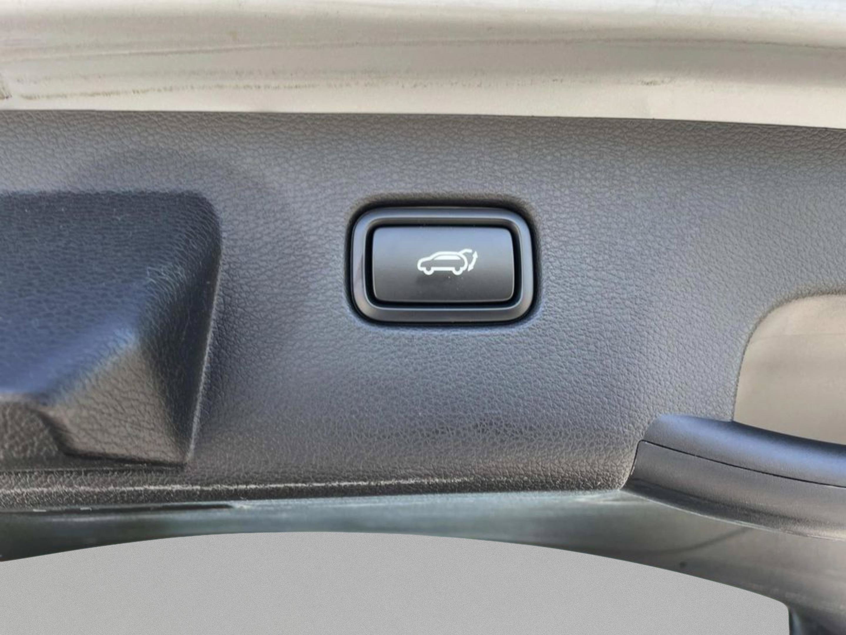 Used 2023 Kia Sportage X-Line w/ X-Line Premium Package AWD/4WD image 14