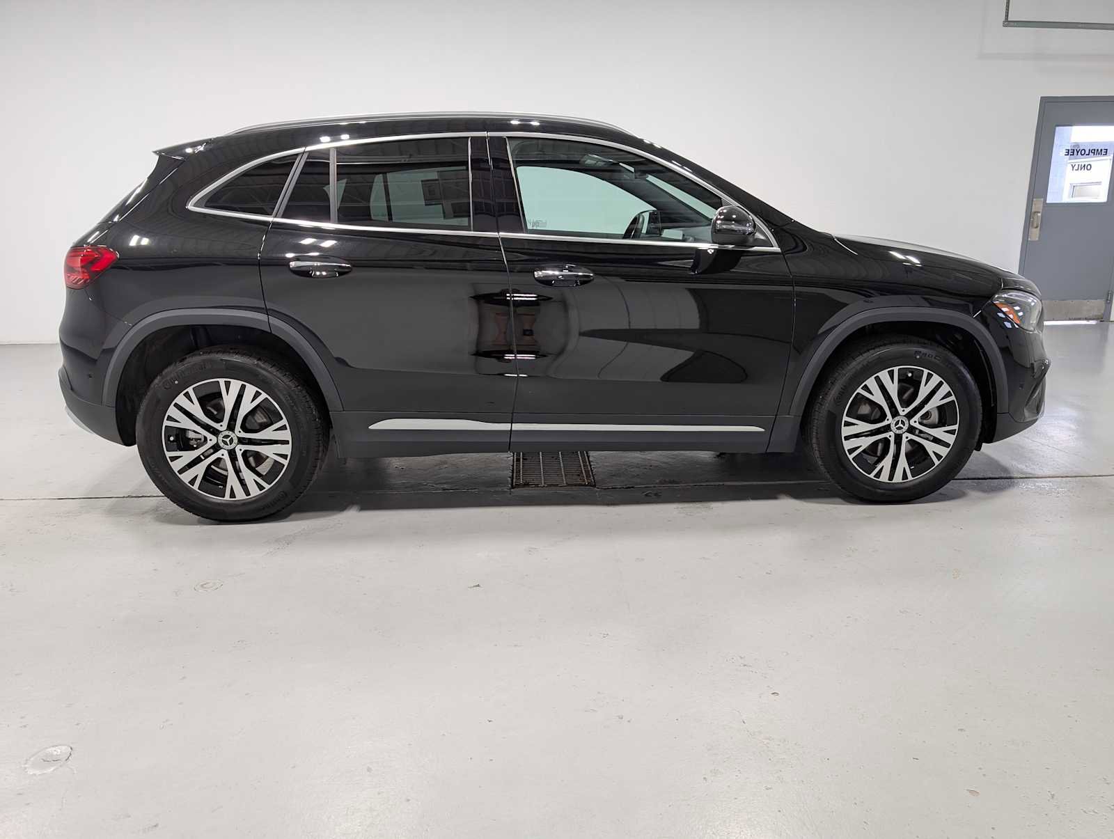 Certified 2025 Mercedes-Benz GLA 250 4MATIC image 7