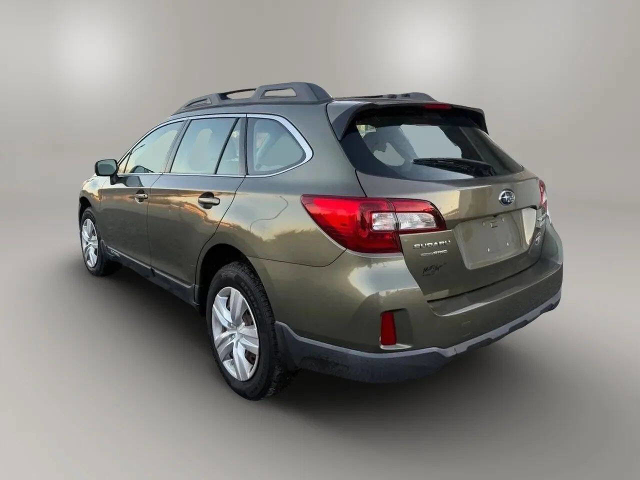 Used 2015 Subaru Outback 2.5i image 4