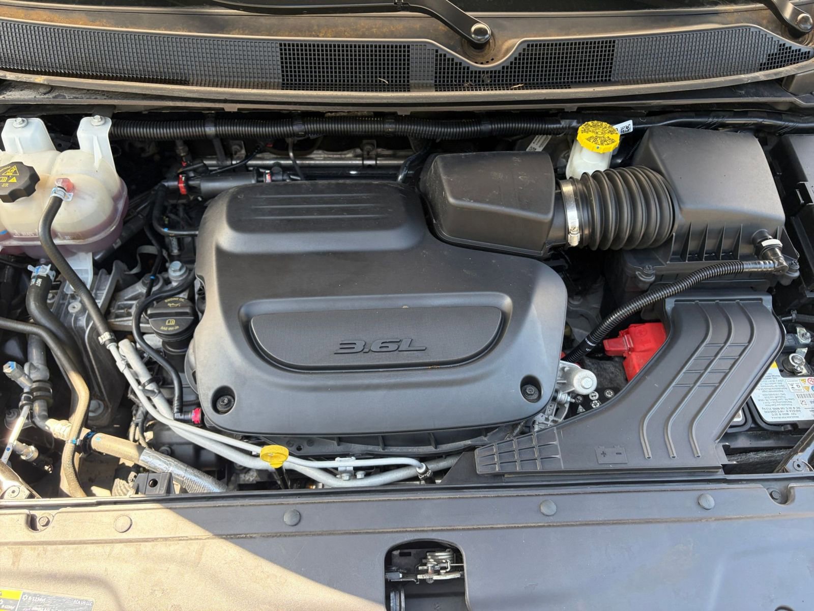 Used 2024 Chrysler Pacifica Touring-L FWD image 35