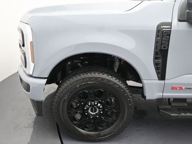 New 2026 Ford F250 Lariat w/ Black Appearance Package image 10