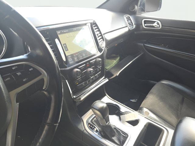 Certified 2021 Jeep Grand Cherokee Laredo X AWD/4WD image 26