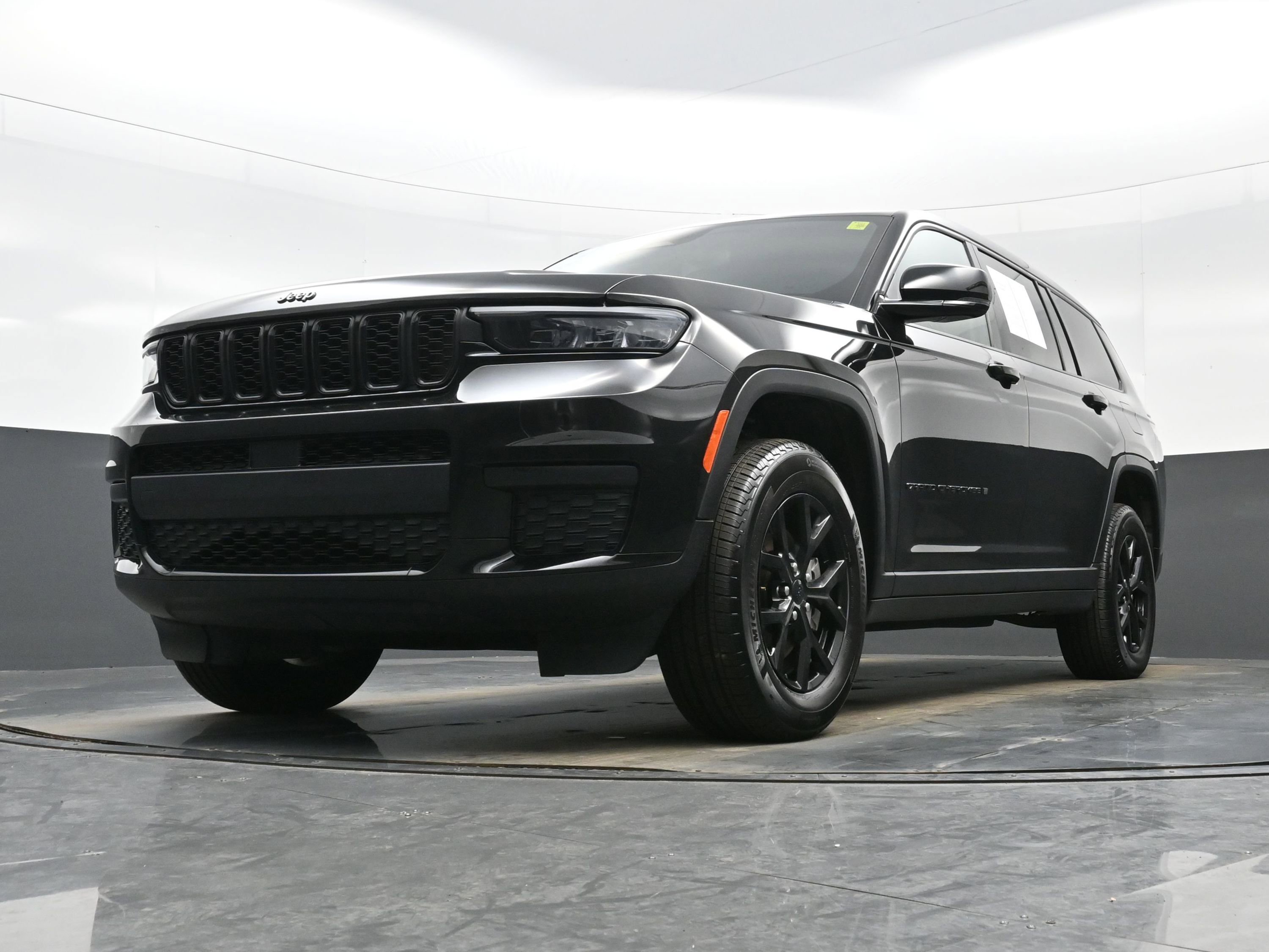 Used 2024 Jeep Grand Cherokee L Altitude image 26