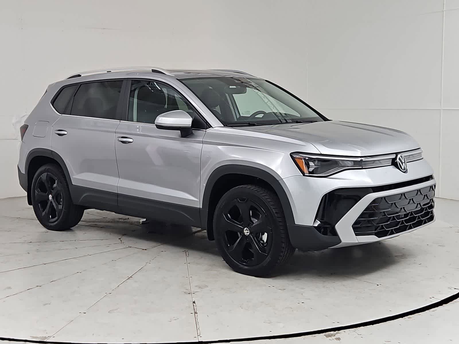 New 2026 Volkswagen Taos SEL AWD/4WD image 8