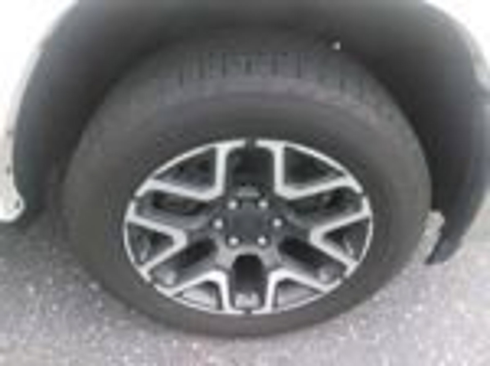 Used 2025 RAM 1500 Laramie AWD/4WD image 13