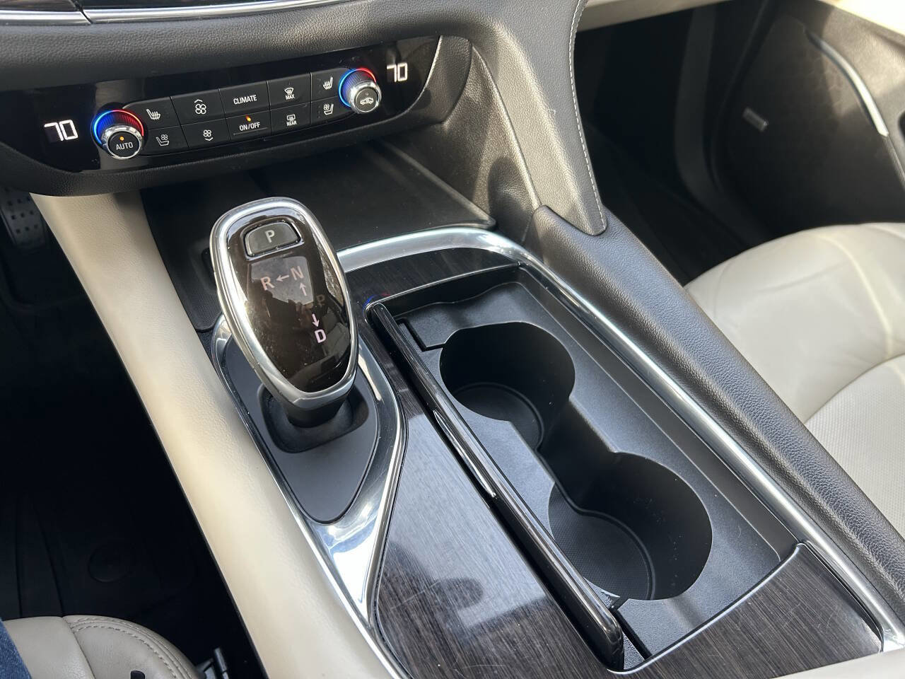 Used 2018 Buick Enclave Premium w/ Experience Buick Package image 37