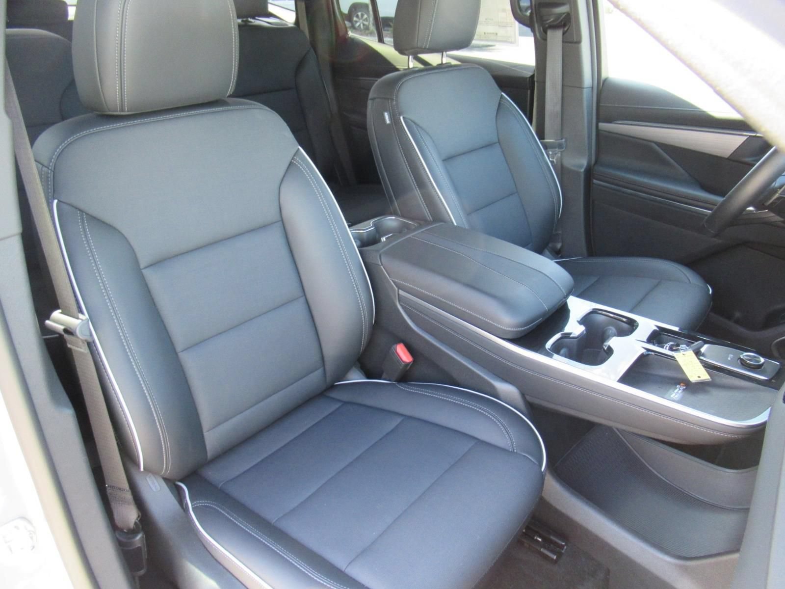 Used 2026 Buick Enclave Preferred FWD image 9