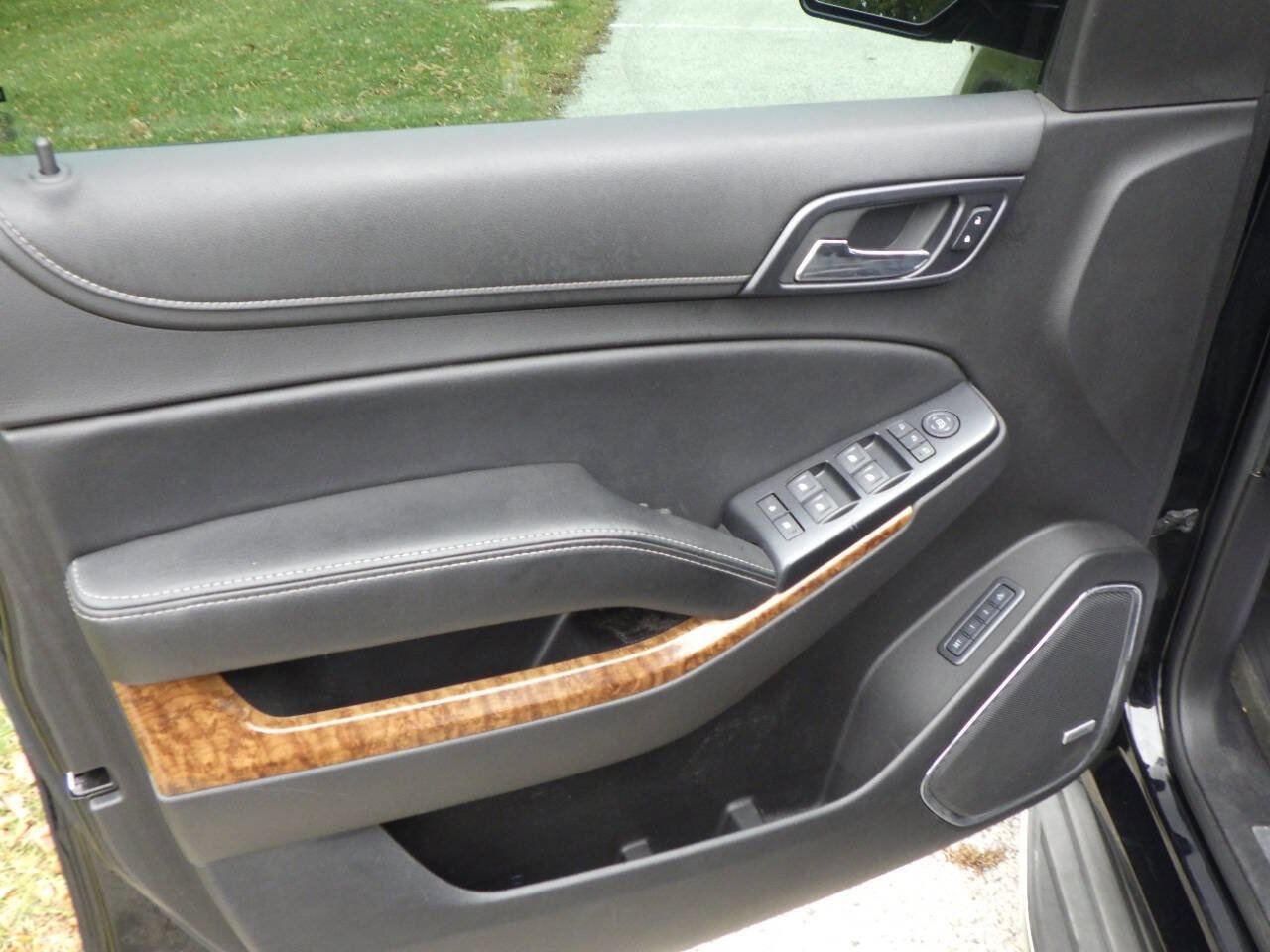 Used 2015 Chevrolet Suburban LTZ w/ Max Trailering Package image 9