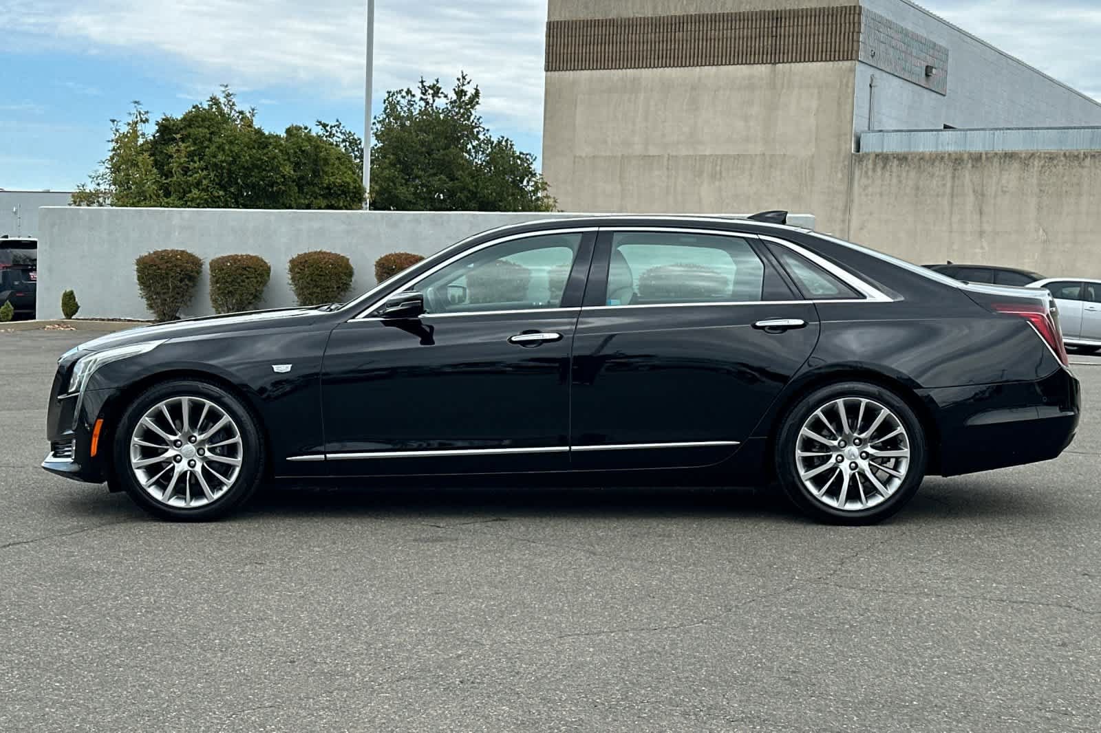 Used 2017 Cadillac CT6 Luxury RWD image 9