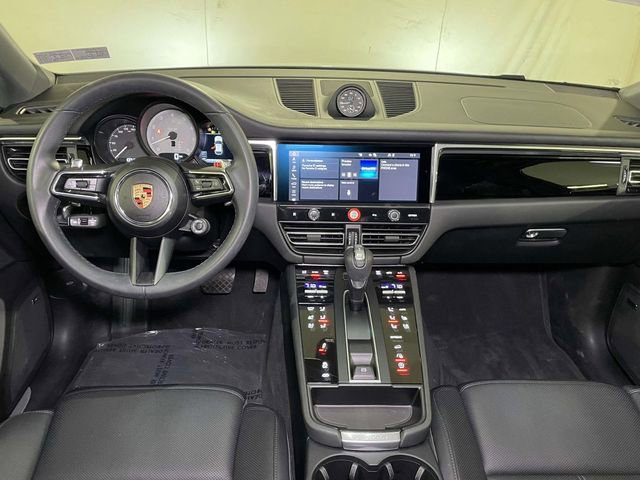 Certified 2025 Porsche Macan S AWD/4WD image 24