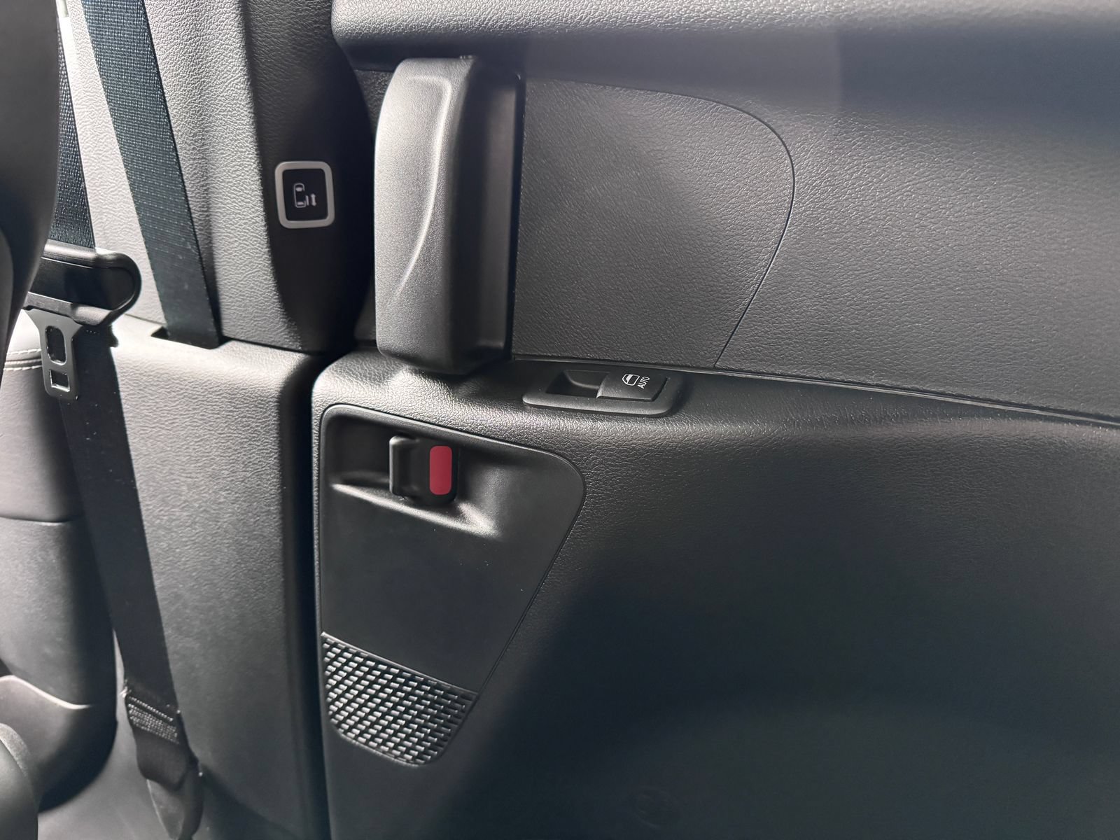 New 2025 Chrysler Pacifica Select FWD image 31