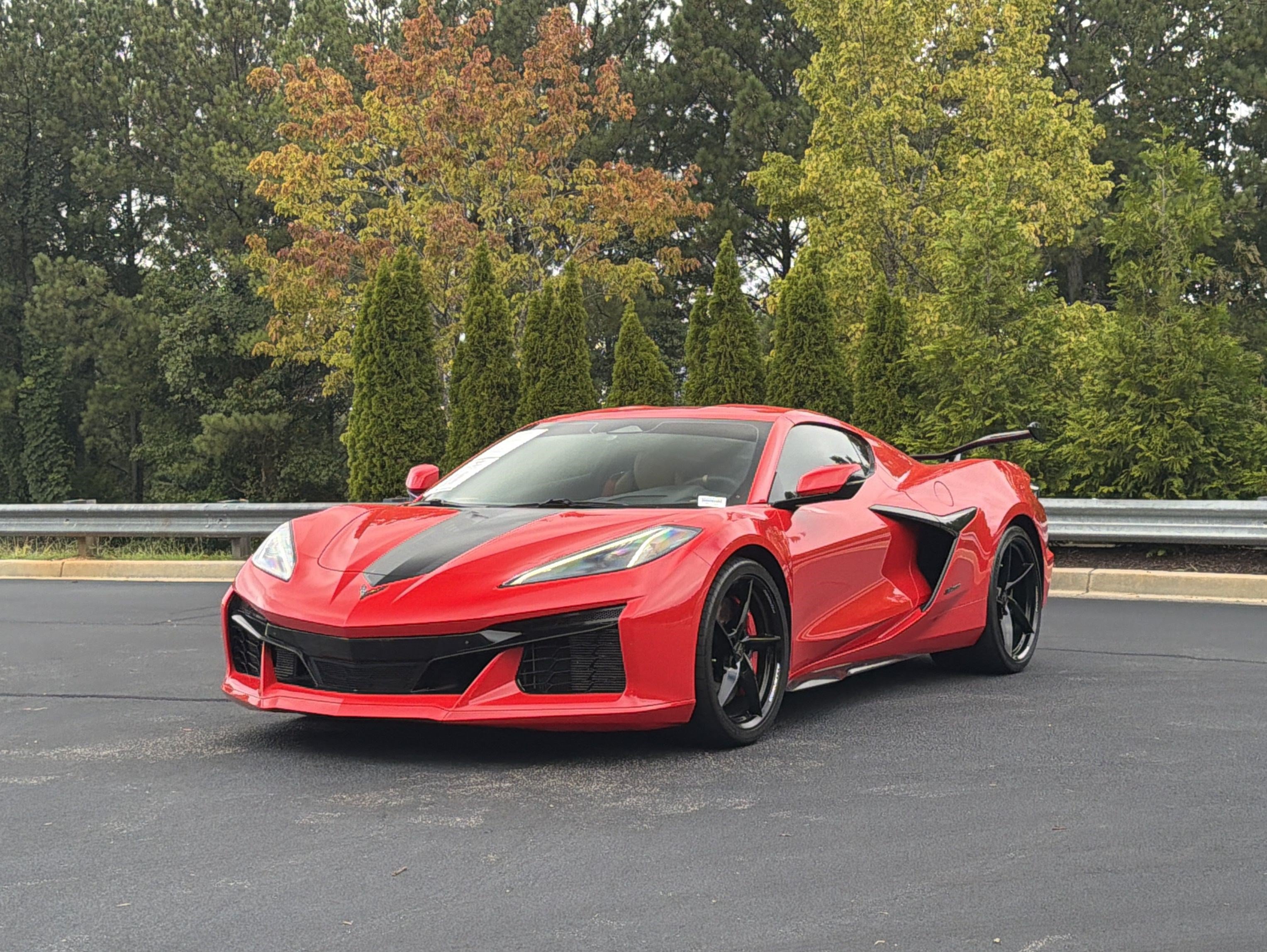 Used 2025 Chevrolet Corvette E-Ray w/ Stealth Interior Trim Package AWD/4WD image 11