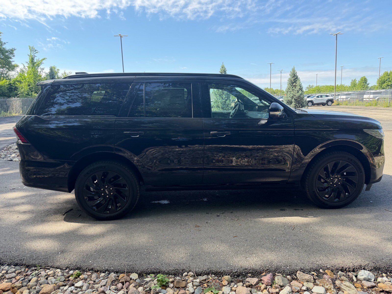 New 2026 Lincoln Navigator Reserve w/ Jet Appearance Package AWD/4WD image 6