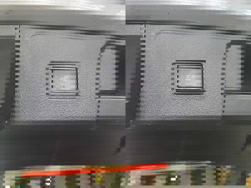 Used 2021 Volkswagen Atlas SE image 24