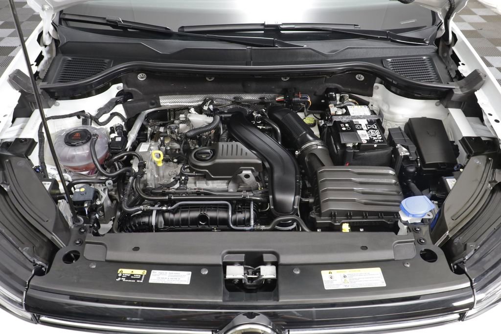 Used 2025 Volkswagen Taos S AWD/4WD image 23
