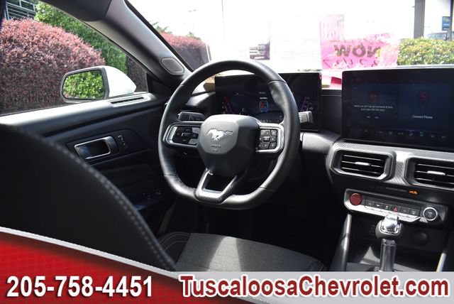 Used 2025 Ford Mustang Coupe RWD image 22