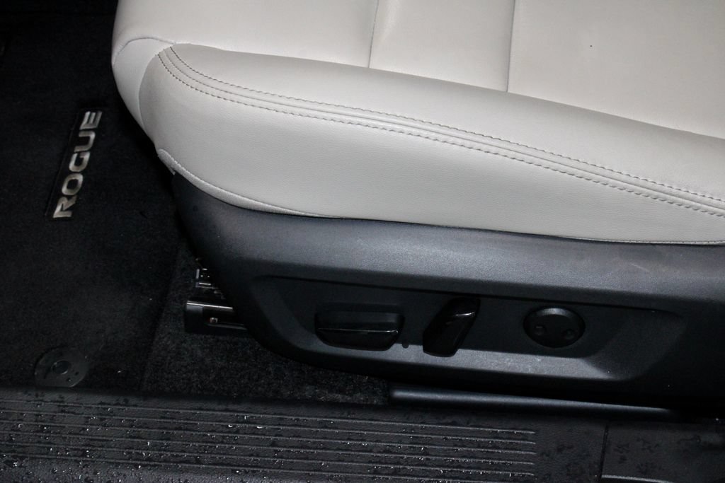 Certified 2025 Nissan Rogue SL AWD/4WD image 24
