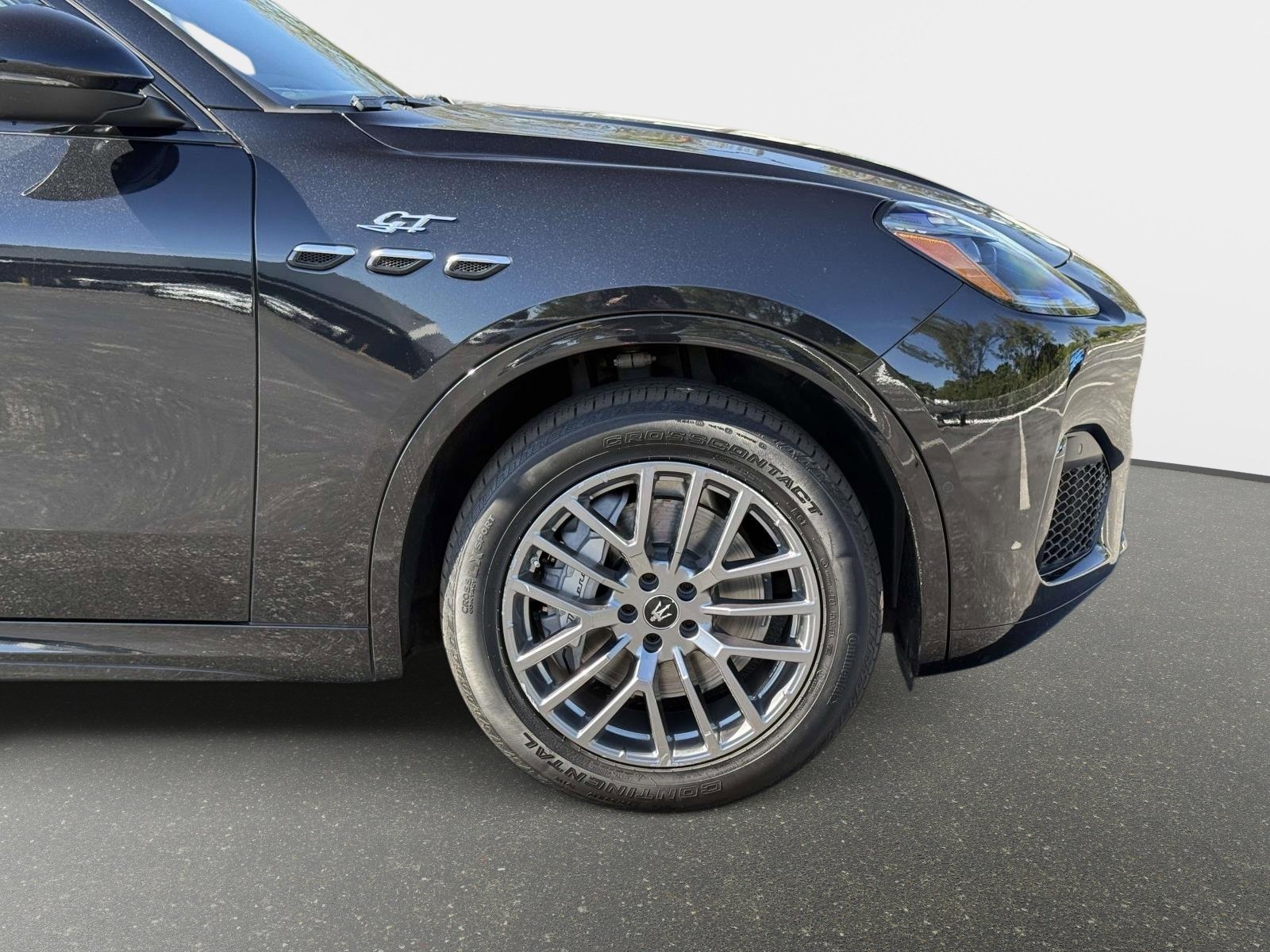 Used 2023 Maserati Grecale GT image 17