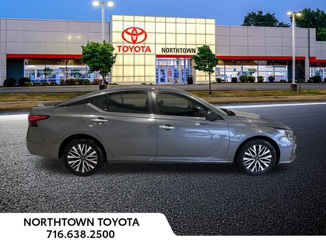 Used 2024 Nissan Altima 2.5 SV image 28