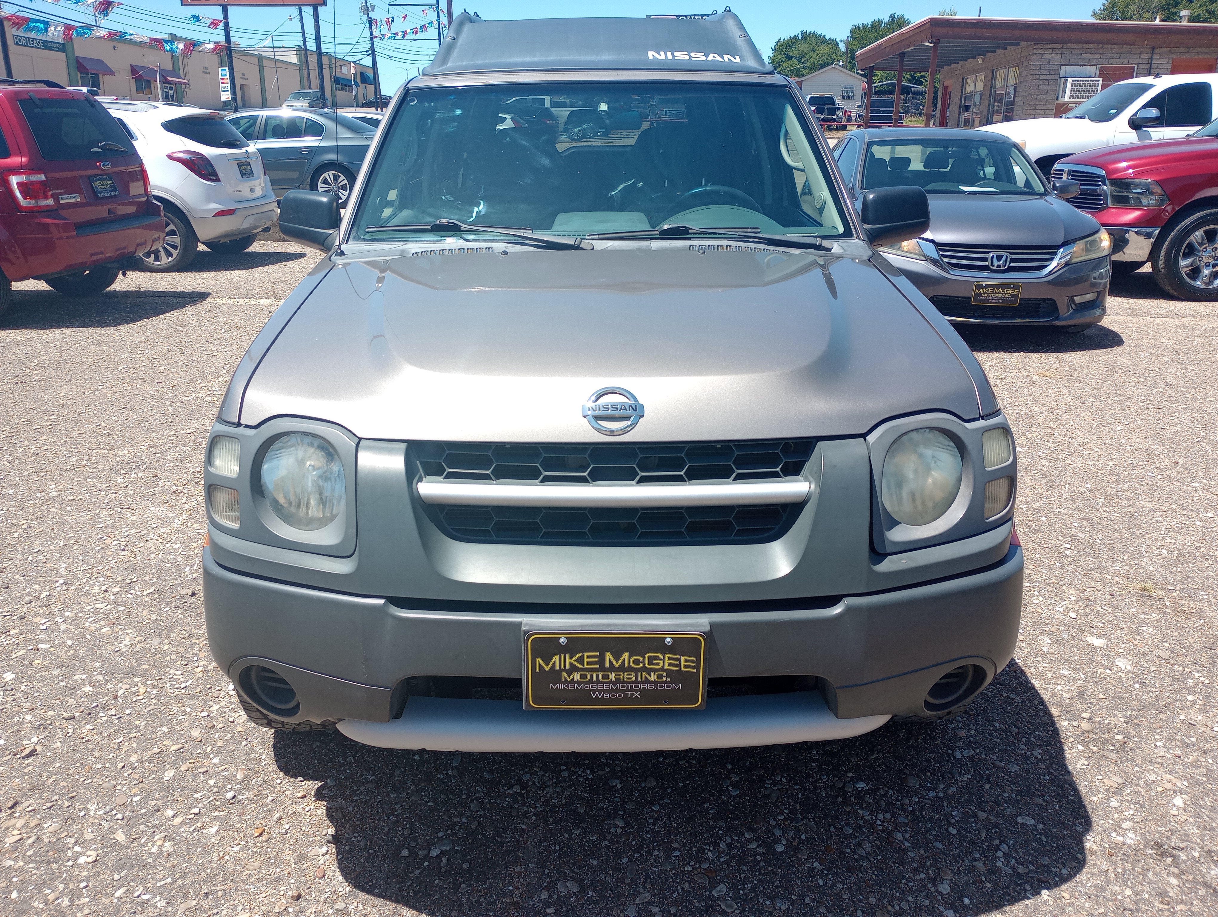 Used 2004 Nissan Xterra XE RWD image 2