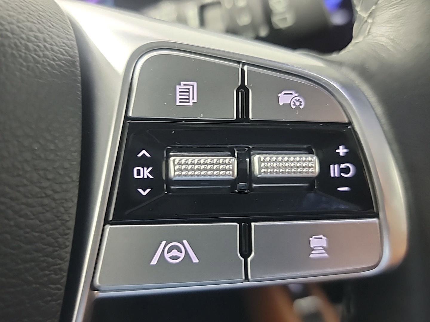 Used 2025 Kia Telluride EX X-Line AWD/4WD image 30