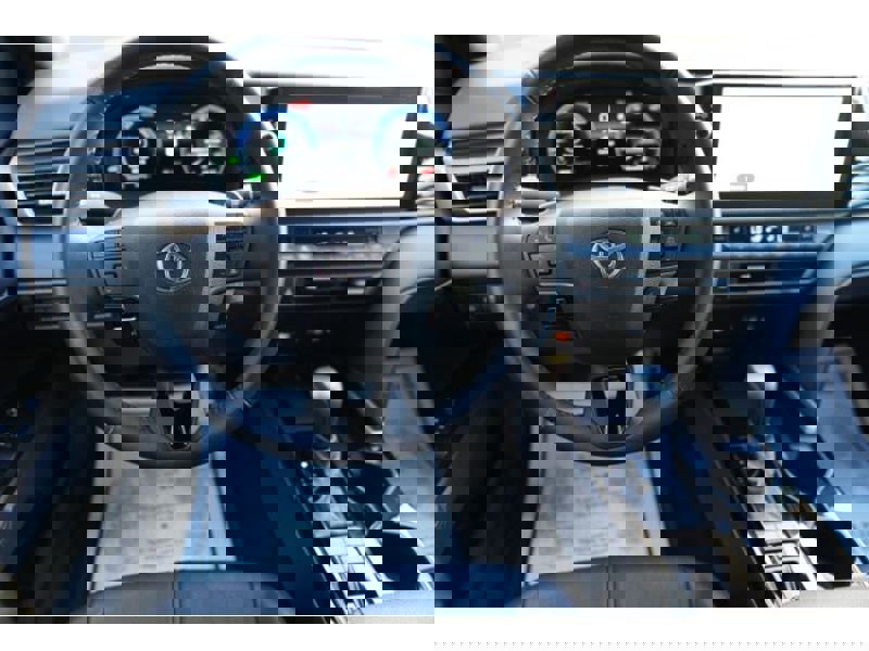 Used 2025 Toyota Camry XSE image 17