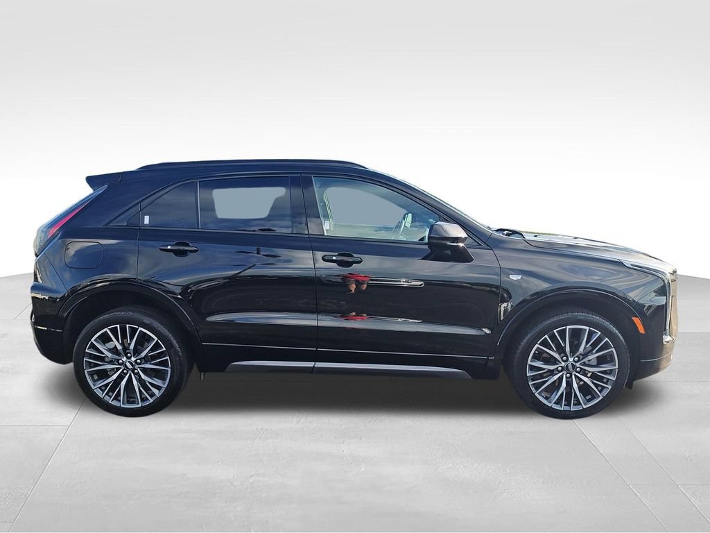 Used 2024 Cadillac XT4 Sport w/ Technology Package AWD/4WD image 6