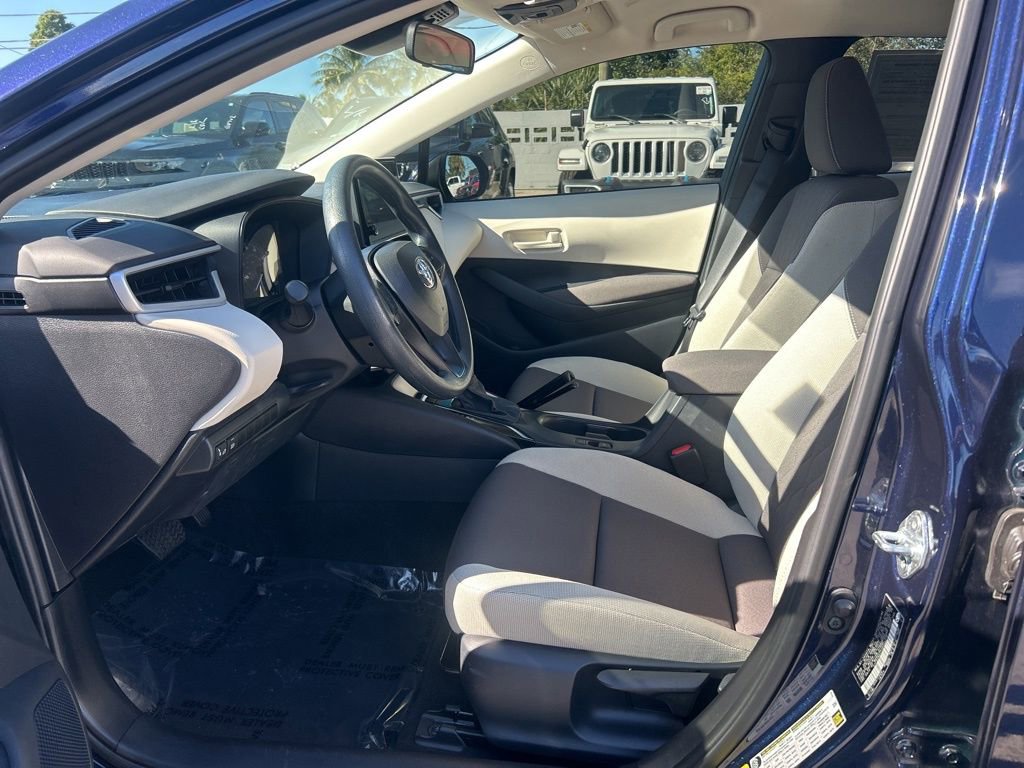 Used 2025 Toyota Corolla LE image 9