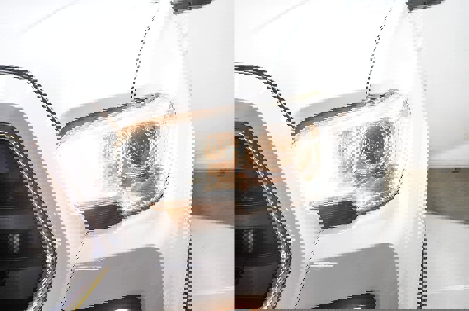 Certified 2019 Toyota Tacoma SR5 RWD image 3