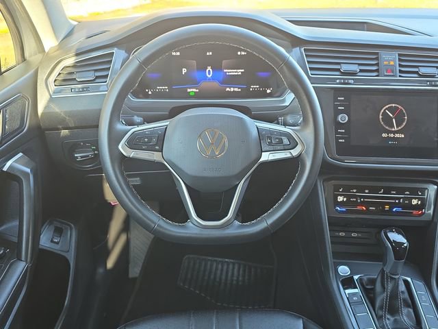 Used 2024 Volkswagen Tiguan SE image 18