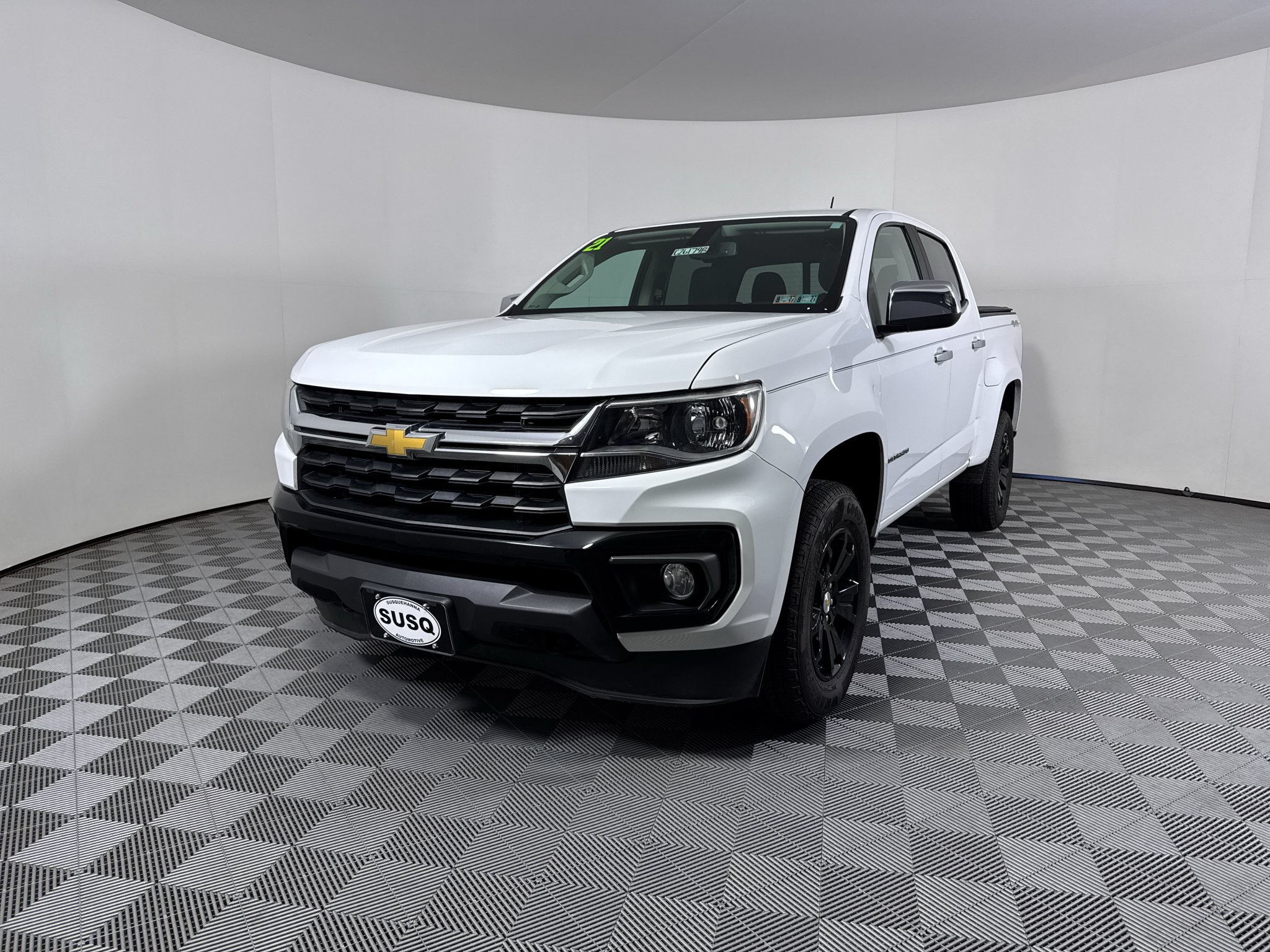 Used 2021 Chevrolet Colorado LT w/ LT Convenience Package AWD/4WD image 14