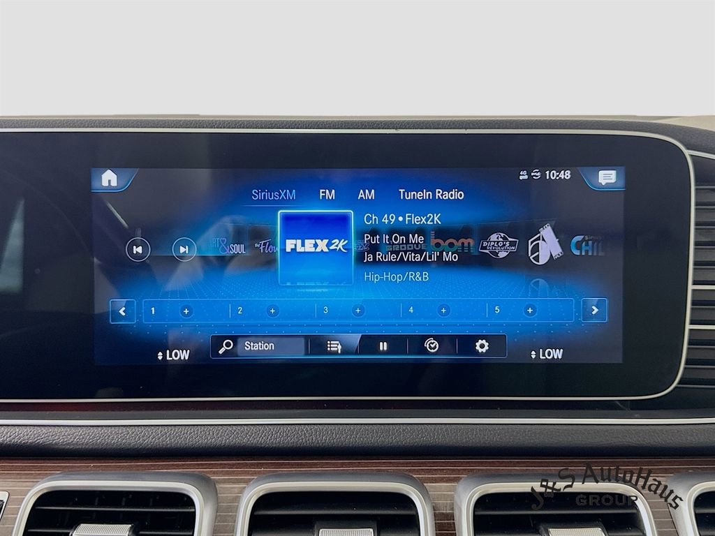 Used 2022 Mercedes-Benz GLE 350 4MATIC w/ AMG Line Exterior image 17