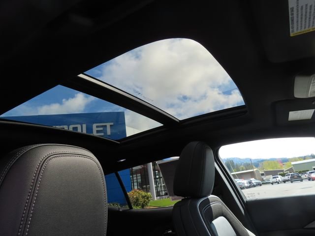 Used 2025 Chevrolet Equinox EV LT w/ Convenience Package II FWD image 44