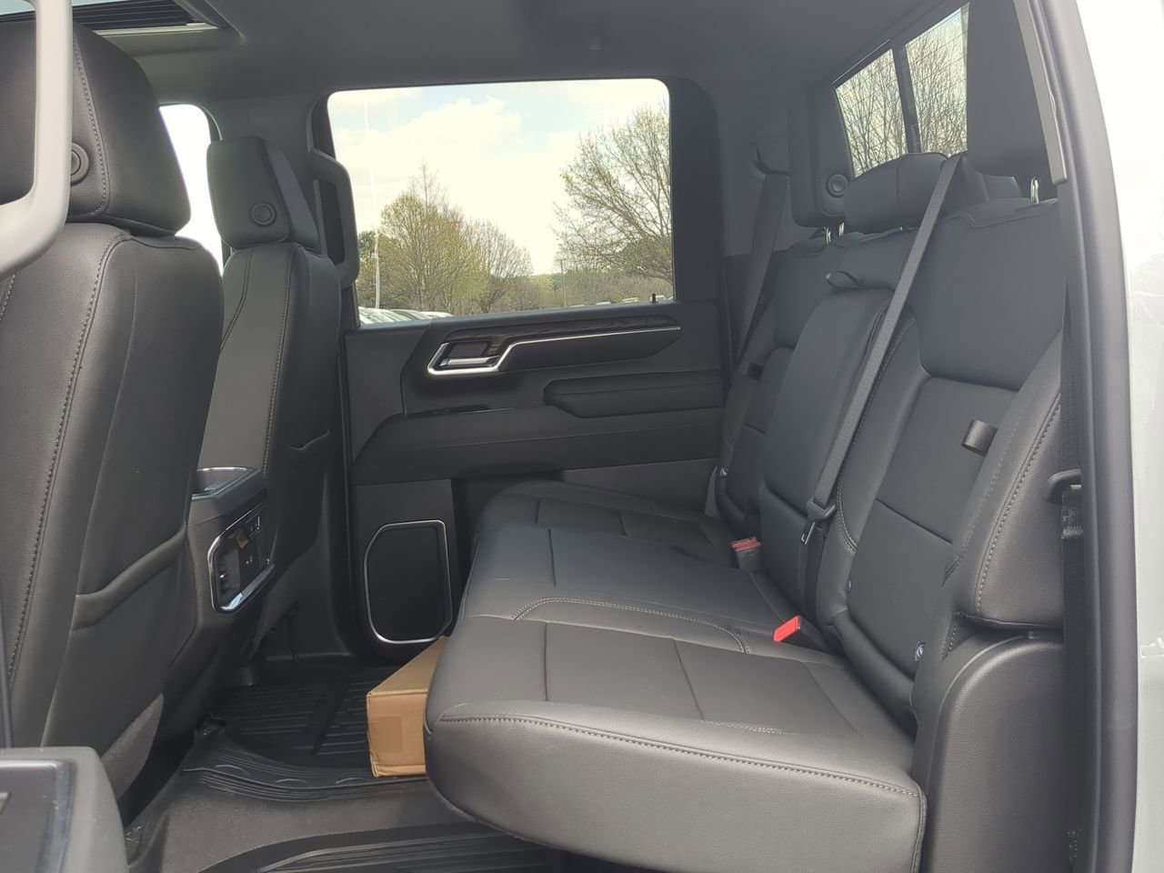 New 2026 GMC Sierra 2500 SLT w/ SLT Premium Package image 26