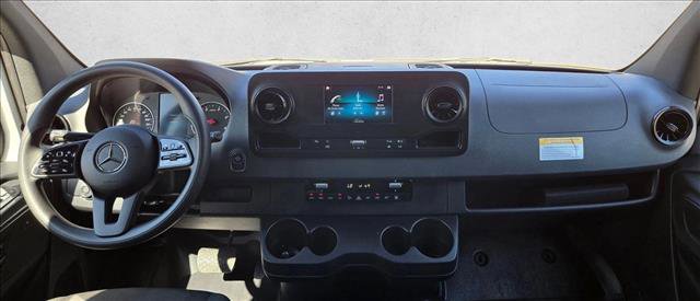 Used 2024 Mercedes-Benz Sprinter 2500 image 13