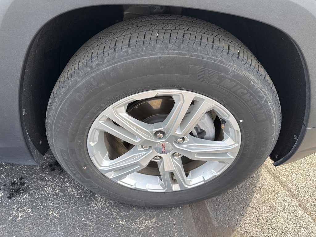 Used 2024 GMC Terrain SLE image 24